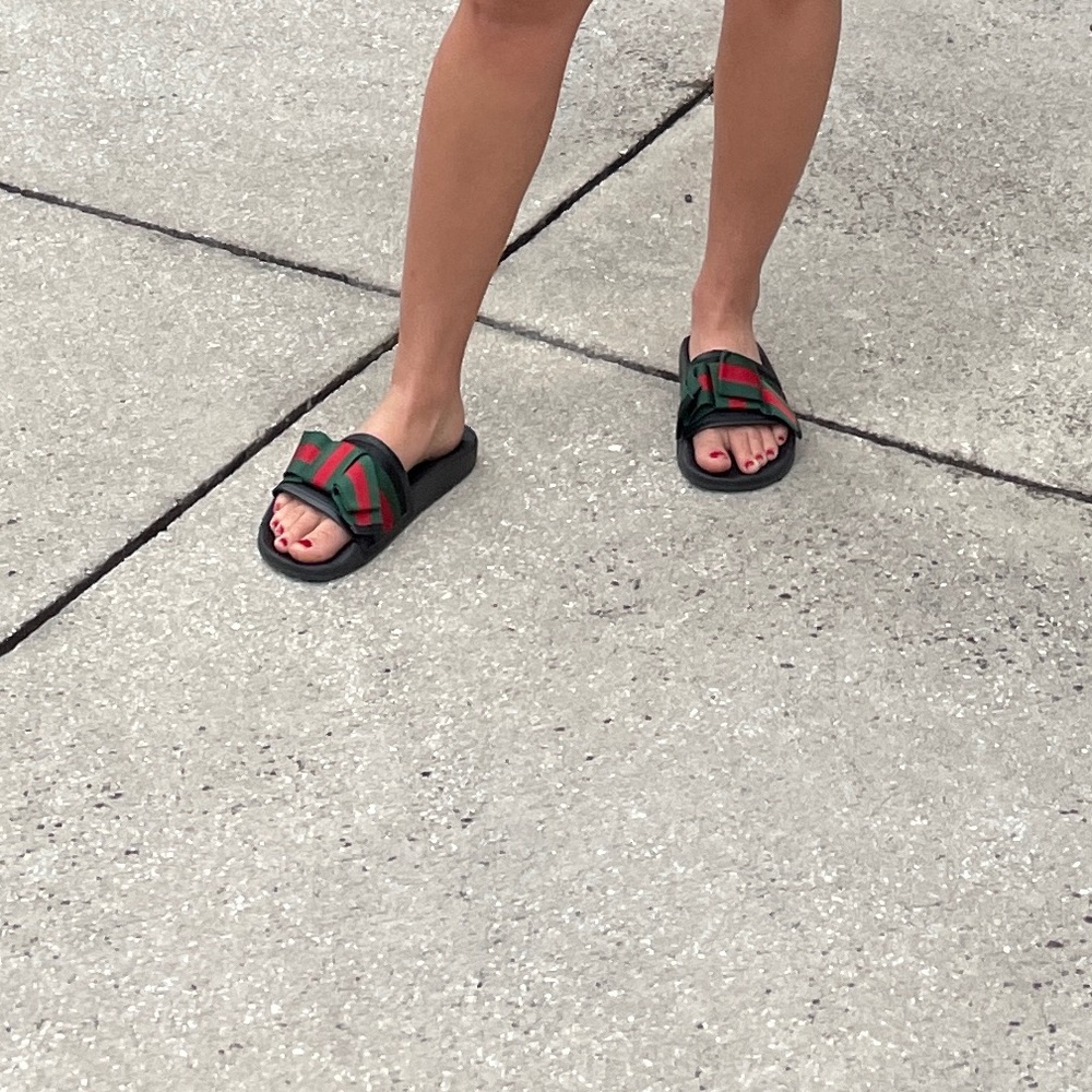 Gucci women’s Black Slides with Red and Green Stripes bow - Picture 3 of 7